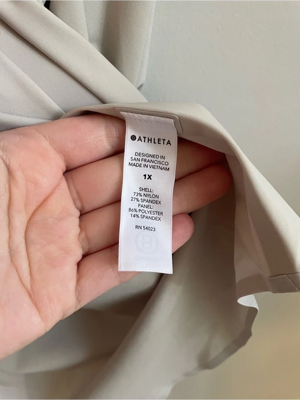 NWT Athleta Urbanite Tank Beige Cream XL